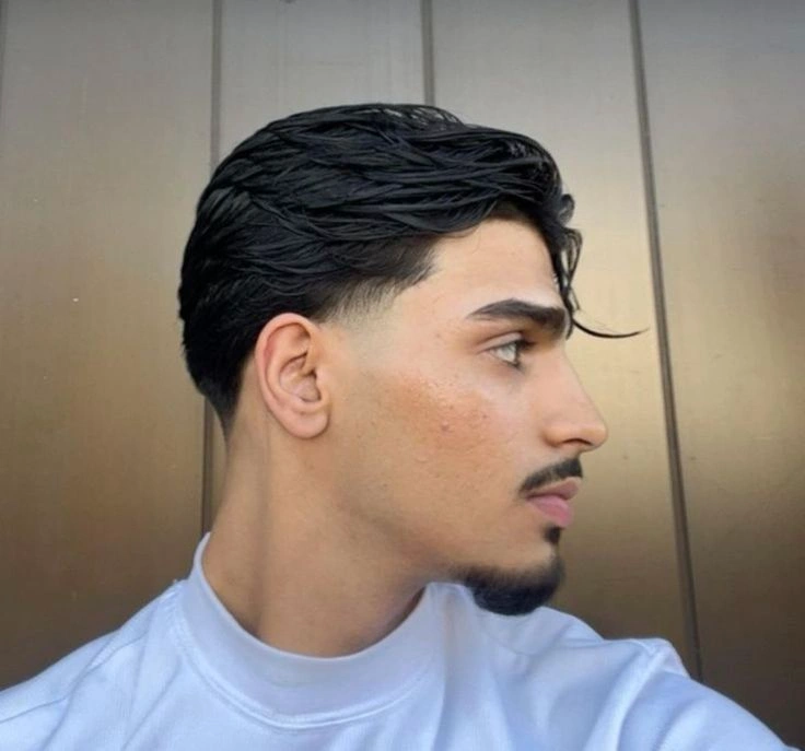 Mid Fade Middle Part